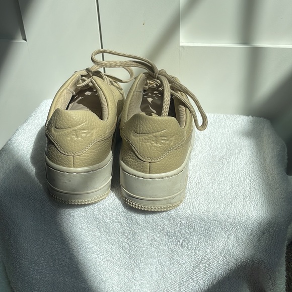 Air forces - Picture 3 of 6